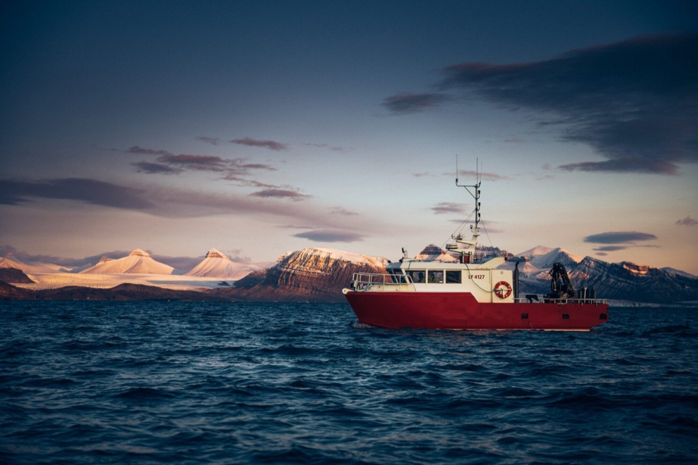 The work boat MS Teisten on Kongsfjorden
